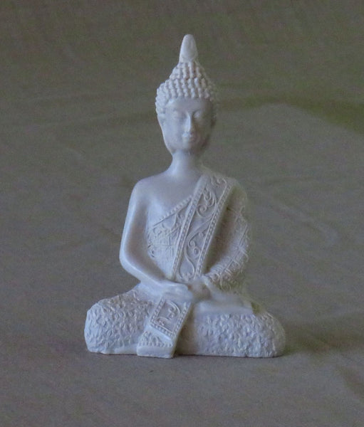 Bouddha de méditation de style thaïlandais moyen. Marbre reconstitué.