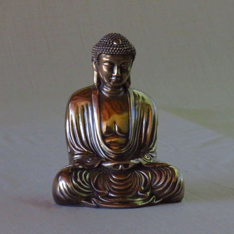 Bouddha de style classique en posture de méditation - marbre reconstitué recouvert de bronze