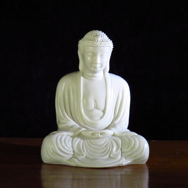 Bouddha de style classique en posture de méditation - marbre reconstitué blanc ou noir